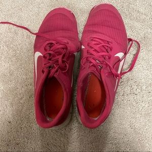 pink nike free runs